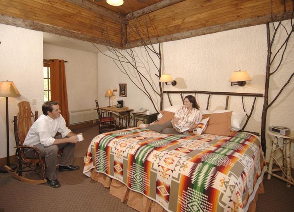 Finger Lakes Lodging Skaneateles Værelse billede
